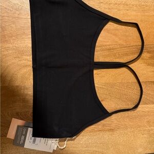 NWT Vuori All The Feels Bra